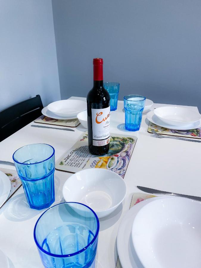 Stylish 1 Bedroom Flat In Wood Green Londen Buitenkant foto